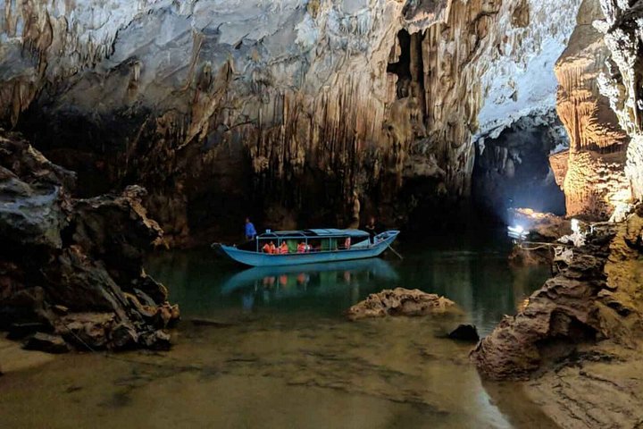 Verken de magnifieke Phong Nha en Paradise Caves in Vietnam, met adembenemende stalactieten en ondergrondse rivieren, foto 43 | wizardtrip