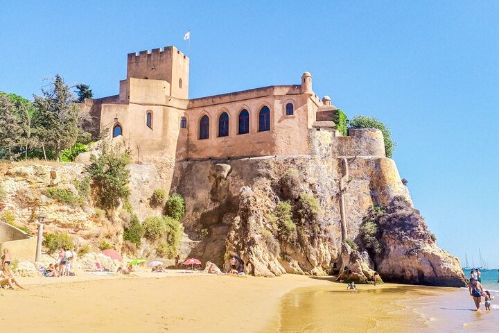 Speedboottocht langs de Benagil-grotten en de kust van de Algarve in Portimão, foto 15 | wizardtrip
