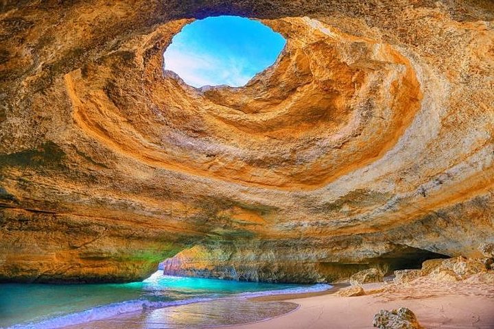 Speedboottocht langs de Benagil-grotten en de kust van de Algarve in Portimão, foto 18 | wizardtrip