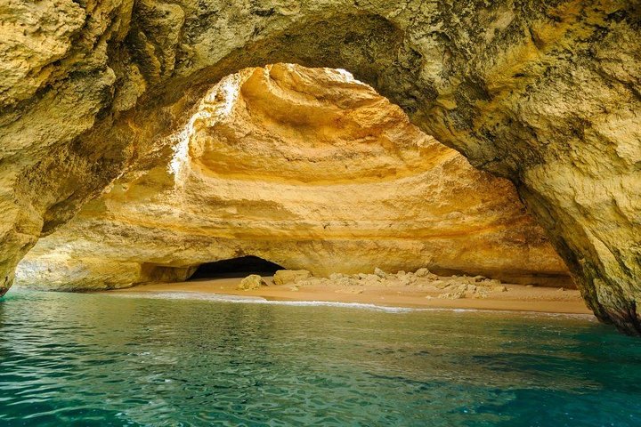 Speedboottocht langs de Benagil-grotten en de kust van de Algarve in Portimão, foto 31 | wizardtrip