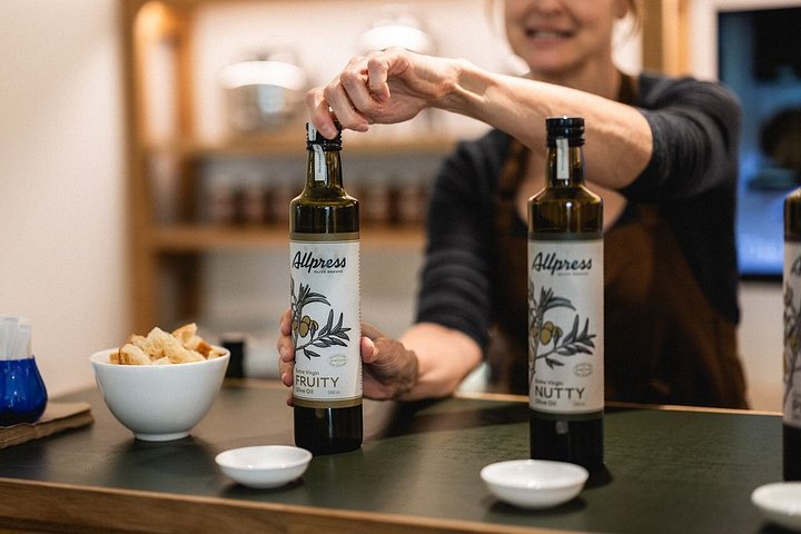 Waiheke Island Gourmet Food and Wine Tour mit Weingütern, Austern, Olivenöl und lokalen Produkten, Foto 9 | wizardtrip