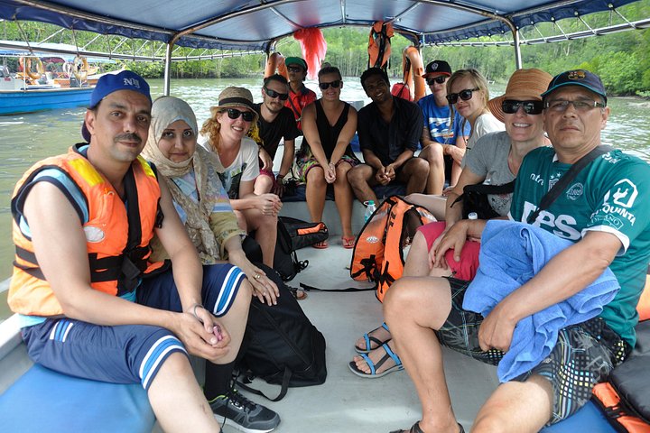 Bådtur gennem Langkawi Kilim-mangroveskov, der viser dyreliv og natursceneri, foto 6 | wizardtrip
