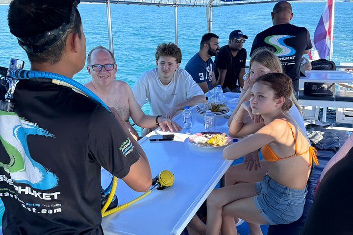 Beginner duikcursus in Phuket, Thailand, verkenning van onderwaterleven, foto 12 | wizardtrip