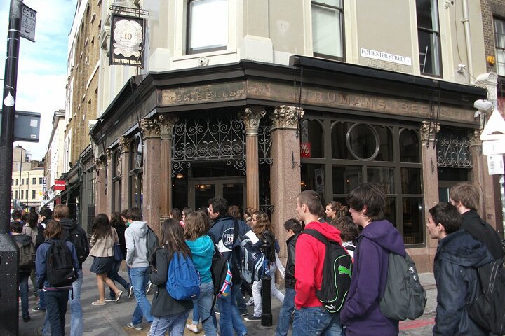 Jack the Ripper-tur i London med Ripper-Vision-teknik för att projicera bilder på gator, foto 10 | wizardtrip