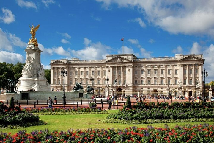 Passeio guiado a pé pelos marcos reais de Londres, incluindo o Palácio de Buckingham e a cerimónia da Troca da Guarda, foto 9 | wizardtrip
