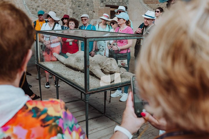 Explora las antiguas ruinas romanas de Pompeya y Herculano con un guía arqueólogo, foto 6 | wizardtrip