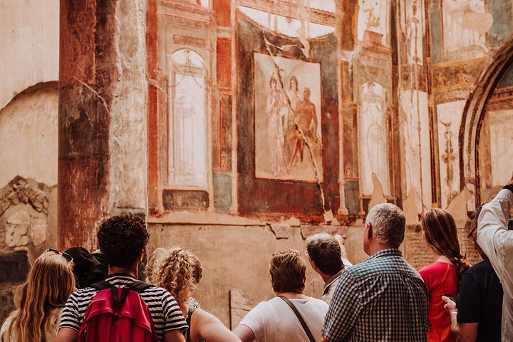 Explora las antiguas ruinas romanas de Pompeya y Herculano con un guía arqueólogo, foto 8 | wizardtrip