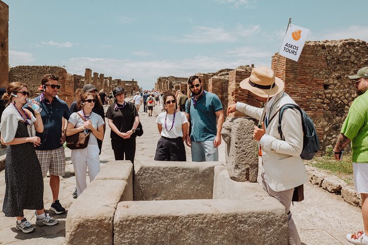 Explora las antiguas ruinas romanas de Pompeya y Herculano con un guía arqueólogo, foto 9 | wizardtrip