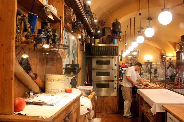 Visite guidée à pied en petit groupe des sites historiques et des vues de Budapest, photo 11 | wizardtrip
