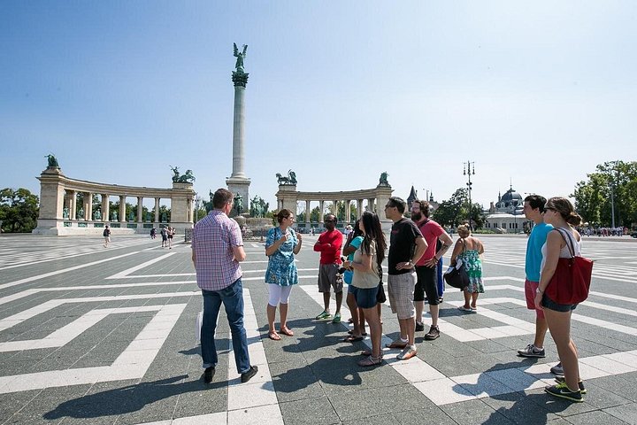 Visite guidée à pied en petit groupe des sites historiques et des vues de Budapest, photo 14 | wizardtrip