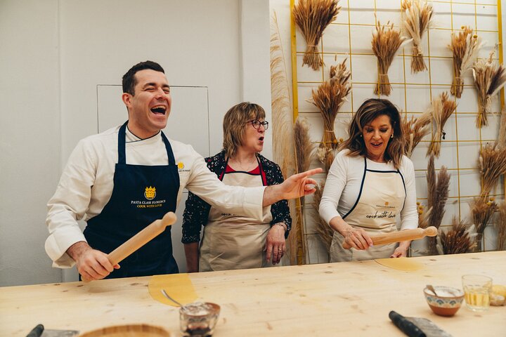 Hands-on pasta making class with a Michelin-trained chef in Florence, Italy, photo 8 | wizardtrip