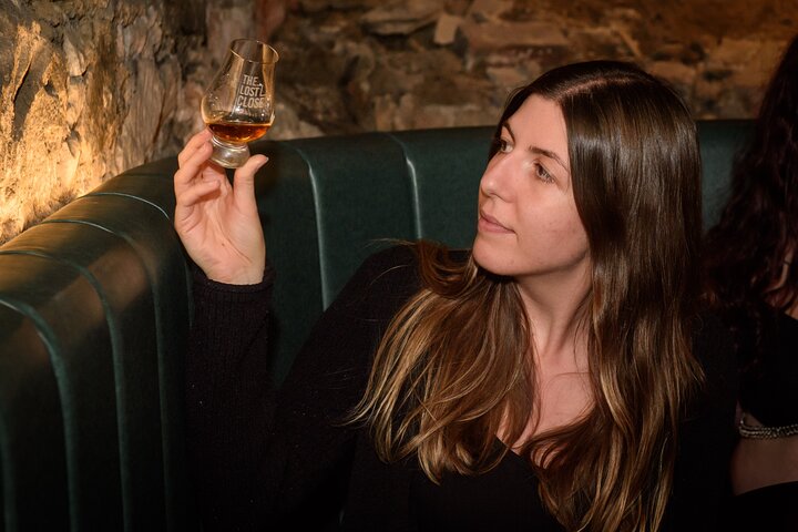 Whisky-smagningoplevelse i et underjordisk Edinburgh-lokale med historiske elementer og guidet smagning, foto 11 | wizardtrip