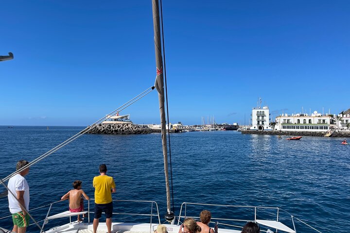 Desfrute de um passeio matinal de barco na Gran Canária com natação, snorkeling e bebidas, foto 7 | wizardtrip