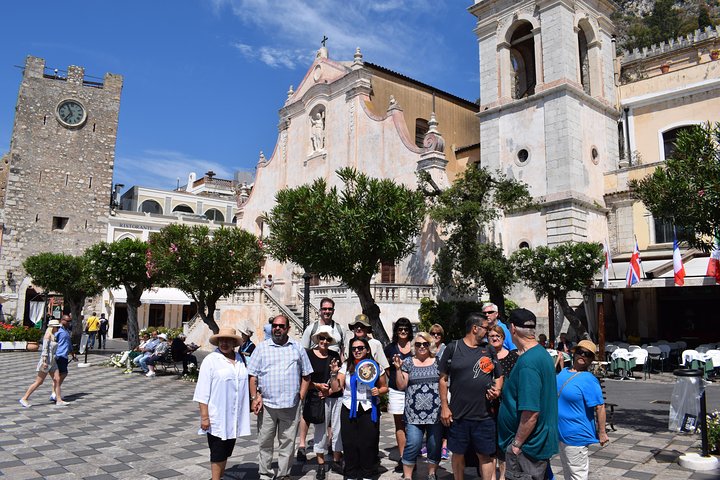 Vistas panorâmicas de Taormina e Castelmola, incluindo o Monte Etna e ruas charmosas da vila, foto 6 | wizardtrip