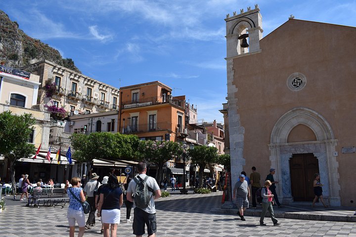 Vistas panorâmicas de Taormina e Castelmola, incluindo o Monte Etna e ruas charmosas da vila, foto 7 | wizardtrip