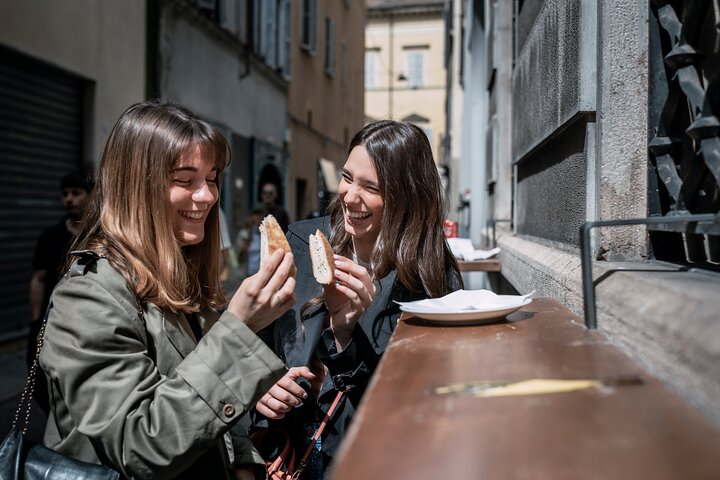 En privat madvandring i Parma, Italien, der viser lokale delikatesser og historiske steder, foto 16 | wizardtrip
