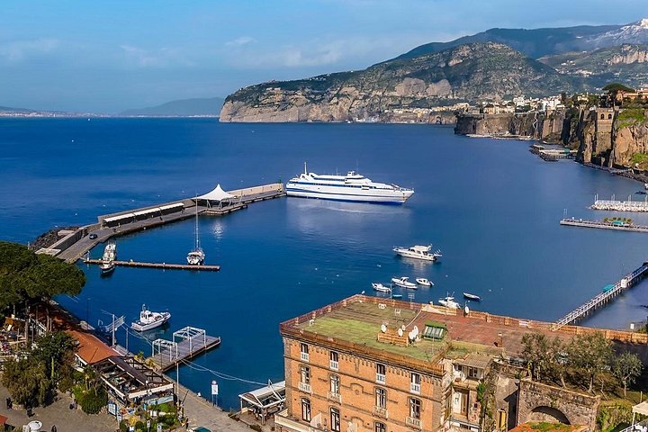 イタリア、ナポリとソレント間のプライベート高級車送迎サービス、写真12 | wizardtrip