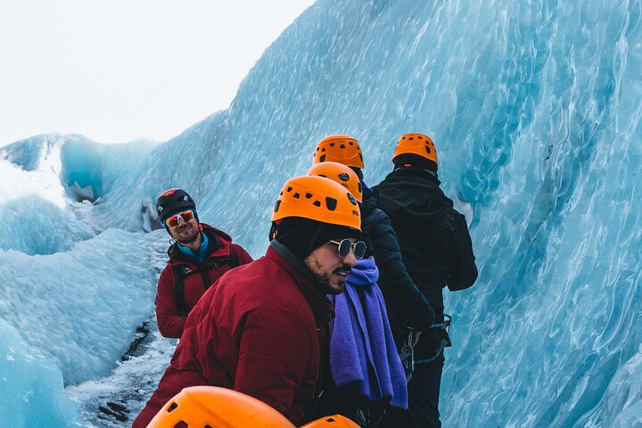 Caminhada guiada no glaciar numa língua do Vatnajökull, o maior glaciar da Europa, a partir de Skaftafell, Islândia, foto 11 | wizardtrip