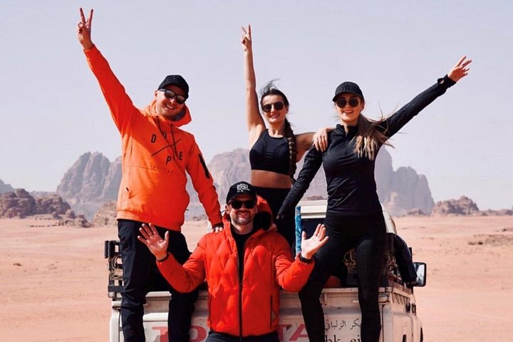 Upplev en heldags jeeputflykt i Wadi Rum, Jordanien, med övernattning i ett beduinläger, foto 9 | wizardtrip