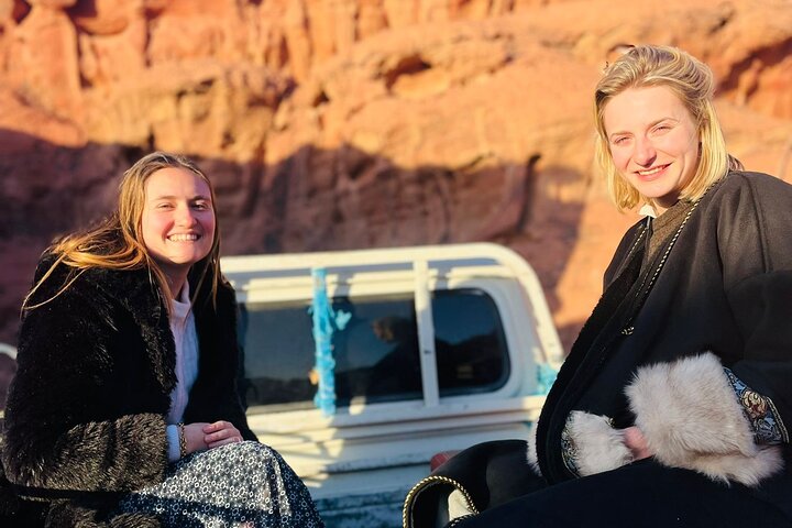 Upplev en heldags jeeputflykt i Wadi Rum, Jordanien, med övernattning i ett beduinläger, foto 17 | wizardtrip