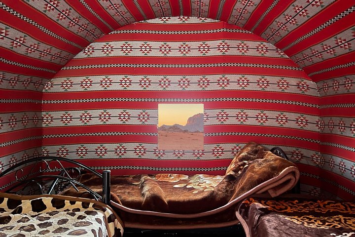Upplev en heldags jeeputflykt i Wadi Rum, Jordanien, med övernattning i ett beduinläger, foto 35 | wizardtrip