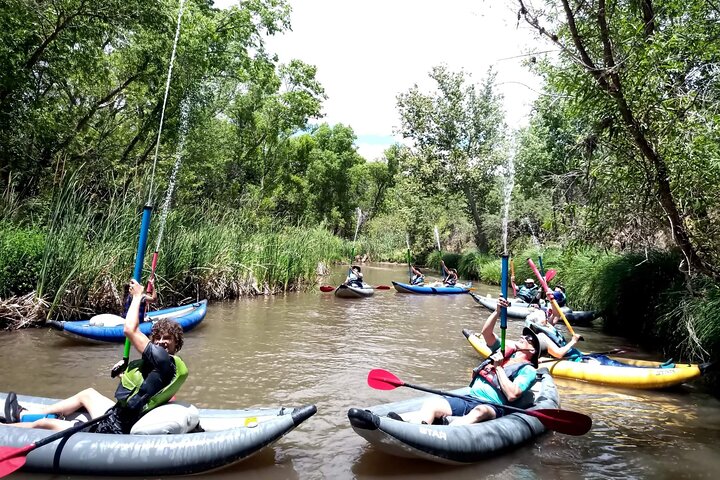 Excursion guidée en kayak sur la pittoresque rivière Verde en Arizona, avec faune et paysages naturels, photo 6 | wizardtrip