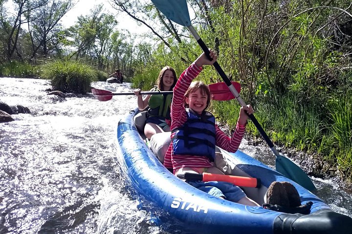 Excursion guidée en kayak sur la pittoresque rivière Verde en Arizona, avec faune et paysages naturels, photo 8 | wizardtrip