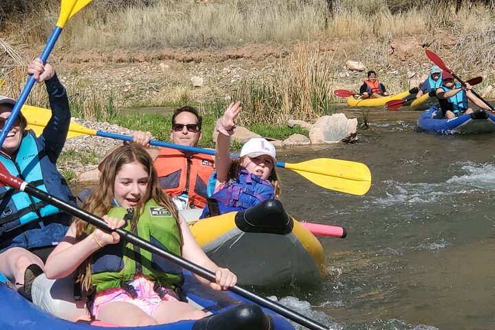 Excursion guidée en kayak sur la pittoresque rivière Verde en Arizona, avec faune et paysages naturels, photo 11 | wizardtrip