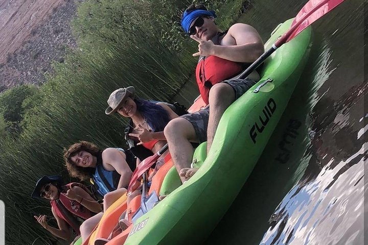 Excursion guidée en kayak sur la pittoresque rivière Verde en Arizona, avec faune et paysages naturels, photo 13 | wizardtrip