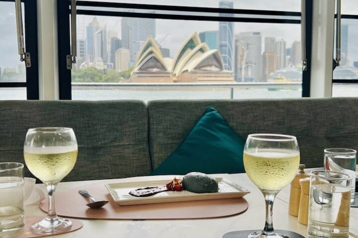 Crucero con cena todo incluido en la Bahía de Sídney con vistas a la Ópera y al Puente de la Bahía, foto 6 | wizardtrip