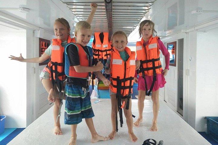 Aventura completa de snorkel en Koh Tao, Tailandia, con barco, arrecifes y vistas de la isla, foto 13 | wizardtrip
