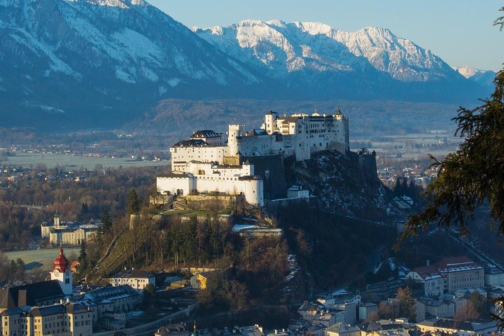 Private Tagestour von Wien nach Salzburg, Hallstatt und Stift Melk, die österreichisches Erbe und natürliche Schönheit zeigt, Foto 14 | wizardtrip