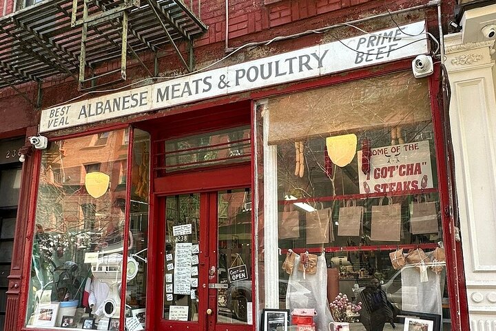 Explore NYC's mafia history with a retired detective, including local food tastings in Little Italy and the East Village, photo 19 | wizardtrip