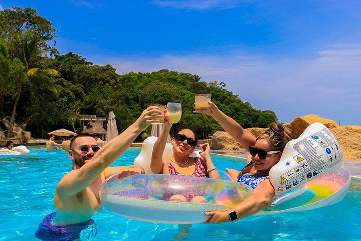 プエルト・バジャルタのイェラパとプライベートビーチへのオールインクルーシブカタマランクルーズアドベンチャー、写真10 | wizardtrip