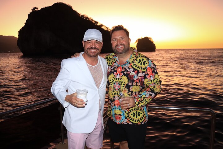 Croisière en méga yacht à Puerto Vallarta pour l'observation des baleines et le coucher du soleil, photo 20 | wizardtrip