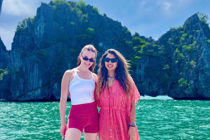 Luksuscruise som navigerer gjennom de fantastiske kalksteinskarstene i Ha Long og Lan Ha Bay, Vietnam, foto 34 | wizardtrip