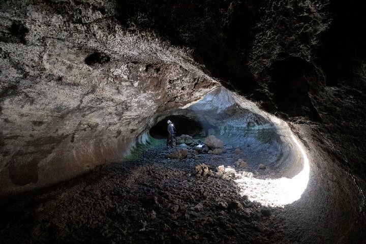 Verken de vulkanische landschappen, lavagrotten en kraters van de Etna tijdens een begeleide ochtendtour vanuit Catania met lunch, foto 11 | wizardtrip