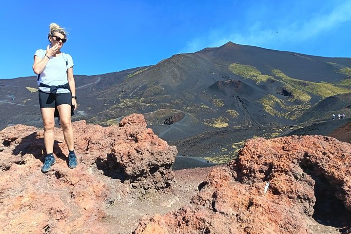 Verken de vulkanische landschappen, lavagrotten en kraters van de Etna tijdens een begeleide ochtendtour vanuit Catania met lunch, foto 22 | wizardtrip
