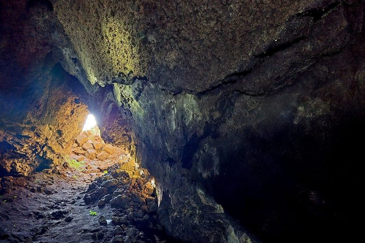 Verken de vulkanische landschappen, lavagrotten en kraters van de Etna tijdens een begeleide ochtendtour vanuit Catania met lunch, foto 26 | wizardtrip