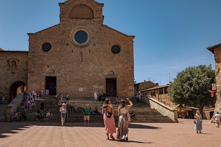 Ganztägige Tour von Florenz nach San Gimignano, Siena, Monteriggioni und Chianti mit Weinprobe und Mittagessen, Foto 14 | wizardtrip