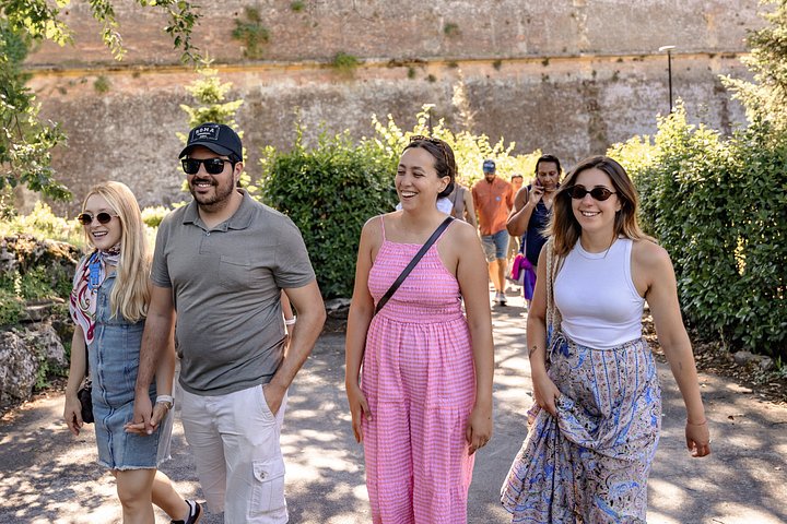Ganztägige Tour von Florenz nach San Gimignano, Siena, Monteriggioni und Chianti mit Weinprobe und Mittagessen, Foto 16 | wizardtrip