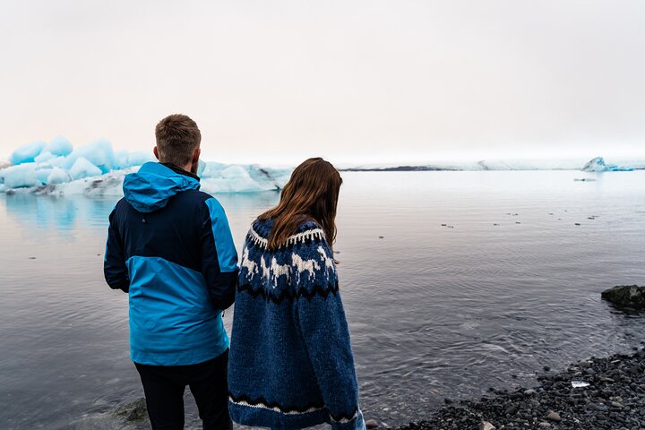 Excursión de un día desde Reikiavik a la Costa Sur de Islandia, con la Laguna Glaciar Jökulsárlón y la Playa de Diamantes, foto 12 | wizardtrip