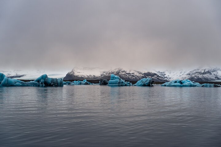 Excursión de un día desde Reikiavik a la Costa Sur de Islandia, con la Laguna Glaciar Jökulsárlón y la Playa de Diamantes, foto 20 | wizardtrip