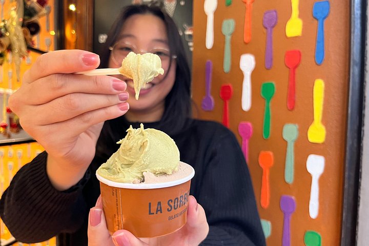 Florence evening food tour featuring Tuscan steak, wine, and gelato, photo 12 | wizardtrip