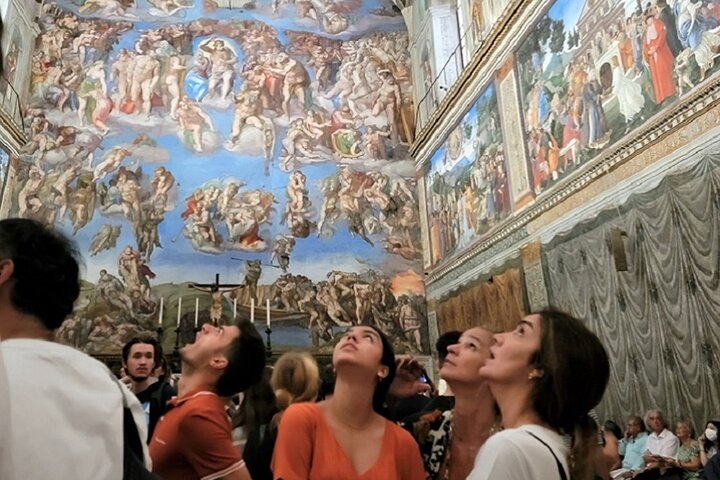 Visite guidée d'une journée des sites emblématiques de Rome : Colisée, Musées du Vatican, Chapelle Sixtine et sites historiques, photo 6 | wizardtrip