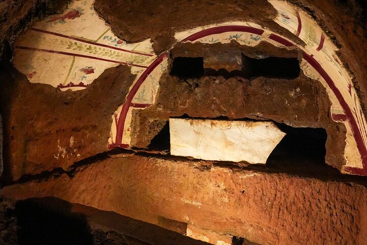 Ontdek de ondergrondse geschiedenis van Rome, van oude catacomben tot de Capucijner Crypte, met begeleide tours en vervoer, foto 8 | wizardtrip