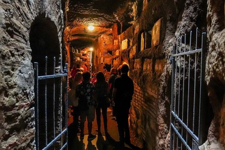 Ontdek de ondergrondse geschiedenis van Rome, van oude catacomben tot de Capucijner Crypte, met begeleide tours en vervoer, foto 12 | wizardtrip