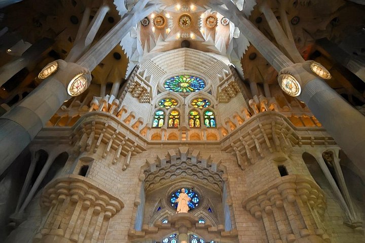 Geführte Tour durch die ikonische Basilika Sagrada Família in Barcelona, Spanien, Foto 6 | wizardtrip