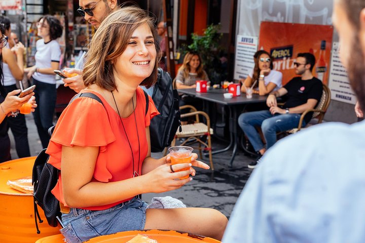Um tour gastronómico privado em Nápoles mostrando iguarias locais e vistas vibrantes da cidade, foto 9 | wizardtrip