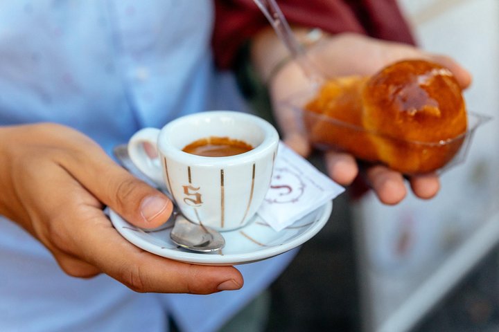 Um tour gastronómico privado em Nápoles mostrando iguarias locais e vistas vibrantes da cidade, foto 10 | wizardtrip